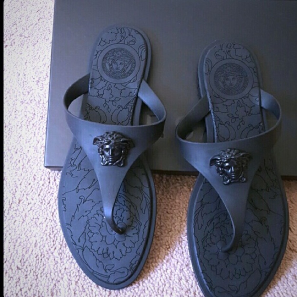 Versace palazzo medusa Double Black Thong sandals